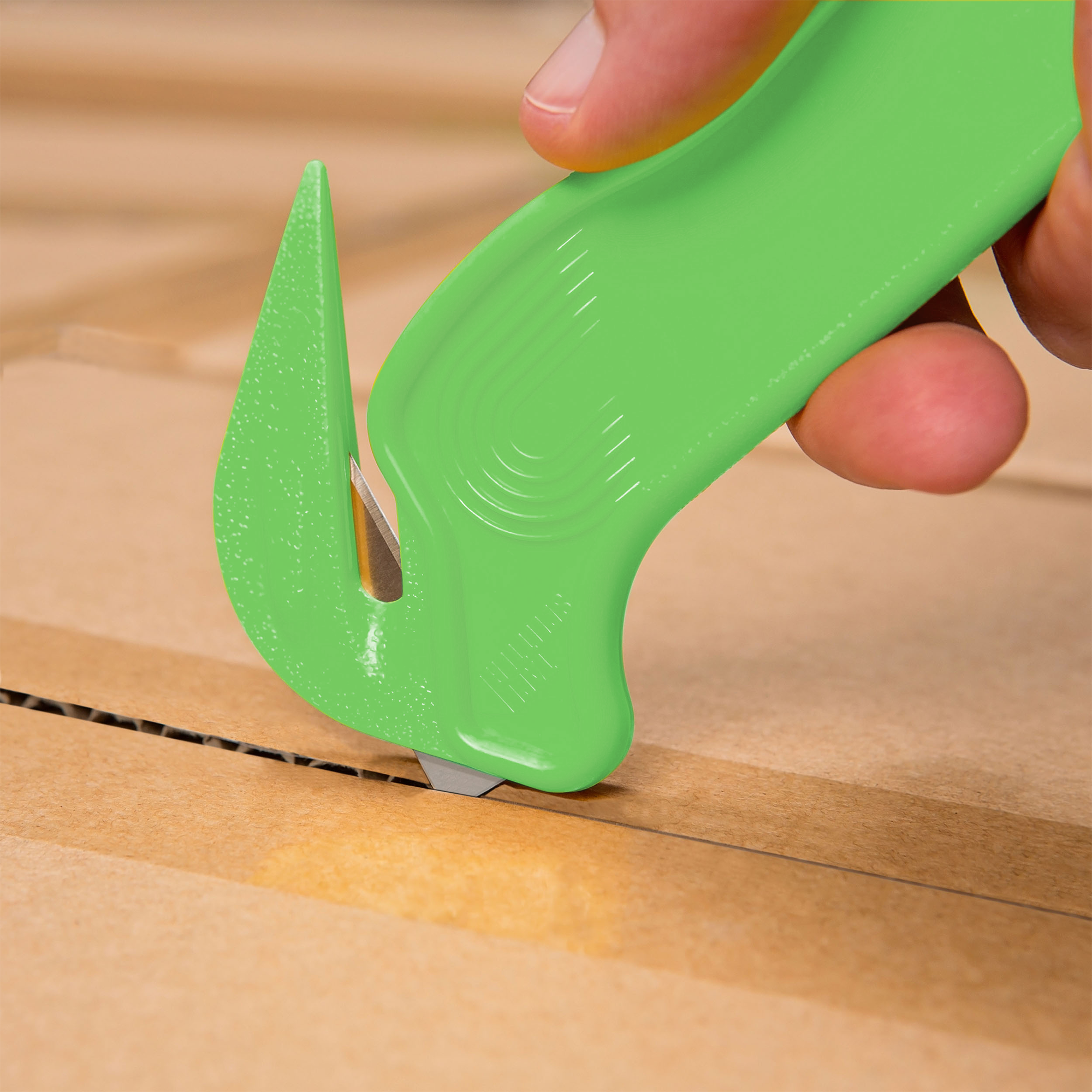 dfc364x-pacific-handy-cutter-lifestyle-tape-splitter